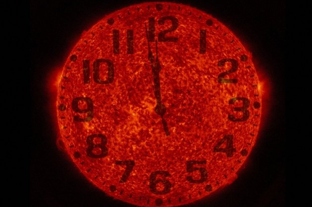 Часы на фон солнца