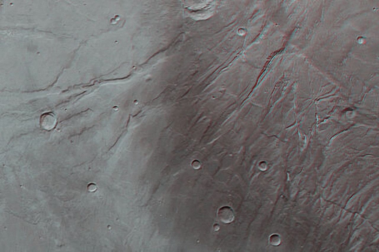 русла древних марсианских рек на плато Thaumasia Planum