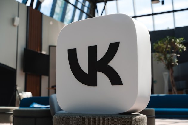 Объемный логотип VK