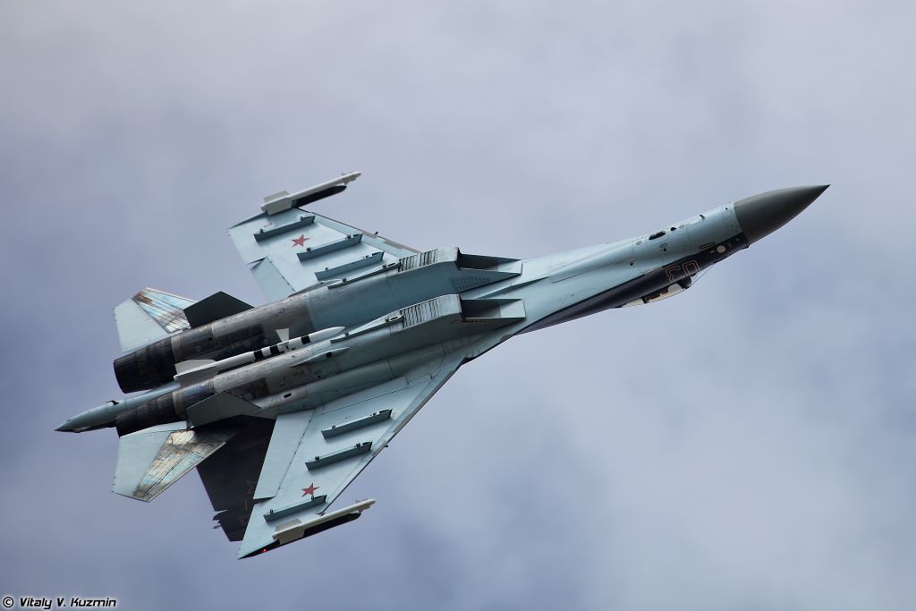 Американские легкие F-16 столкнутся в украинском небе с российскими тяжелыми сверхманевренными Су-35С