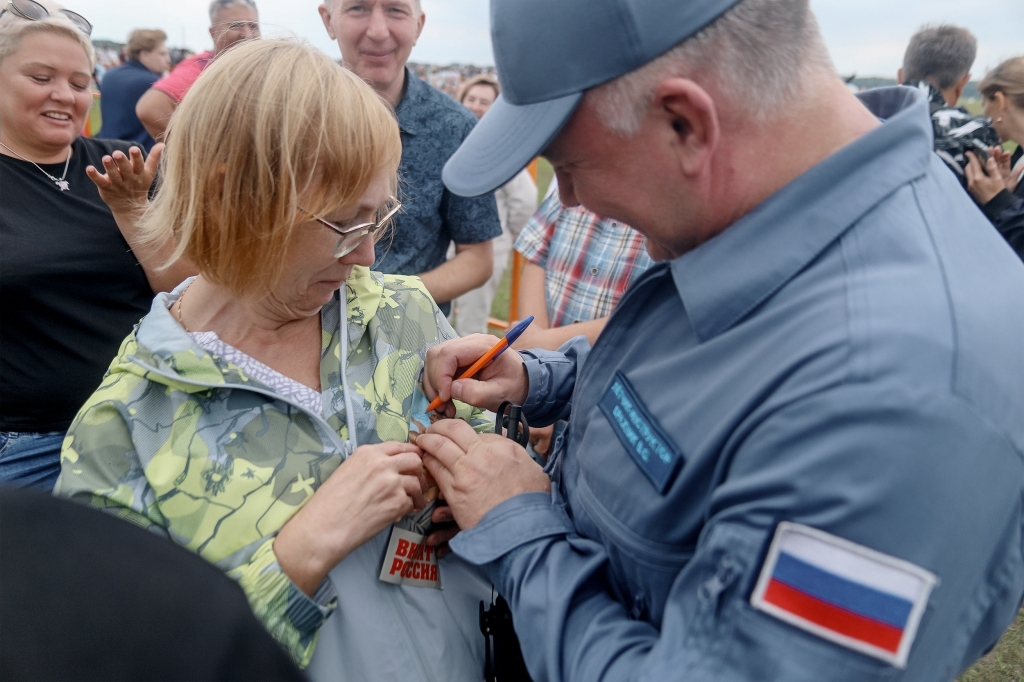 Пилот Валерий Бражник на авиашоу «Виват, Россия!» на аэродроме Мочище