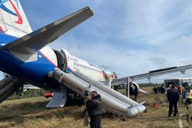 Аварийно севший под Новосибирском Airbus