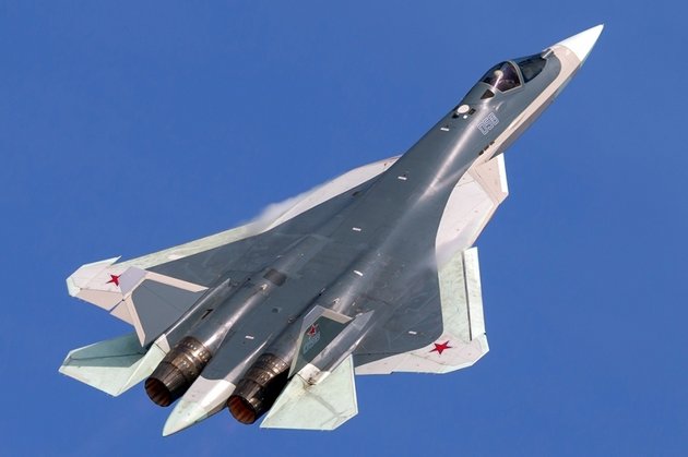 Российские истребитель пятого поколения Су-57