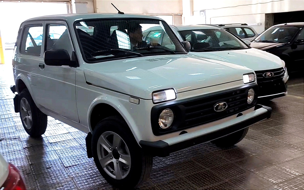 Lada Niva Legend со светодиодными огнями