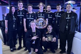Команда Team Spirit с Кубком мира