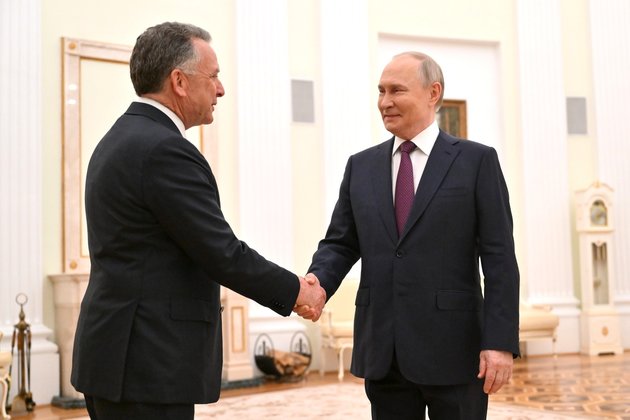 Спецпосланник президента Соедиенных Дональда Трампа Стивен Уиткофф и президент России Владимир Путин