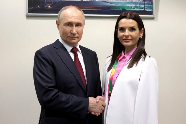Президент России Владимир Путин и глава Гагаузии Евгения Гуцул