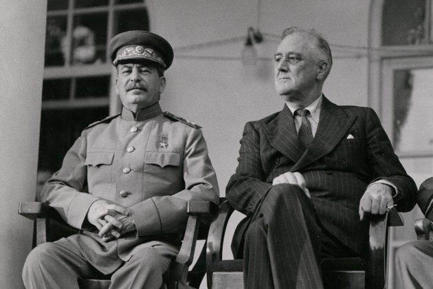 Советский лидер Иосиф Сталин и президент США Франклин Делано Рузвельт
