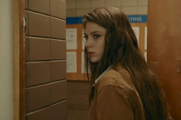 кадр из сериала «Москва слезам не верит. Все только начинается»