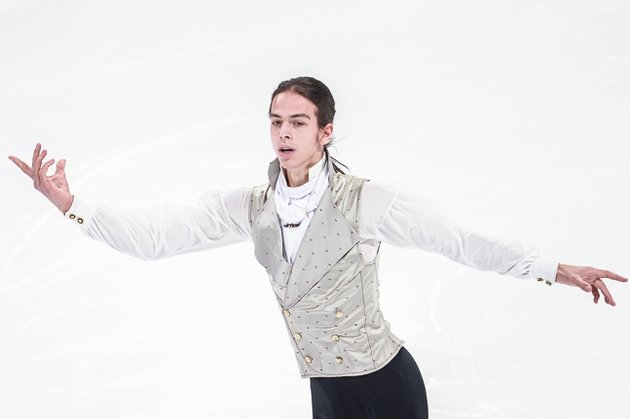 Российский фигурист Петр Гумменик
