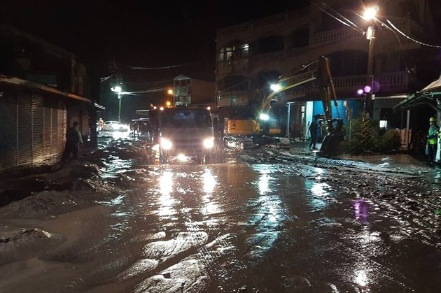 Наводнение затопило город Хуалянь на Тайване