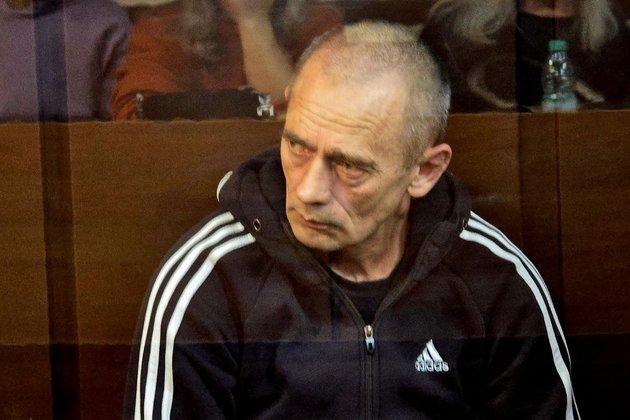 «Барнаульский маньяк» Виталий Манишин в зале суда