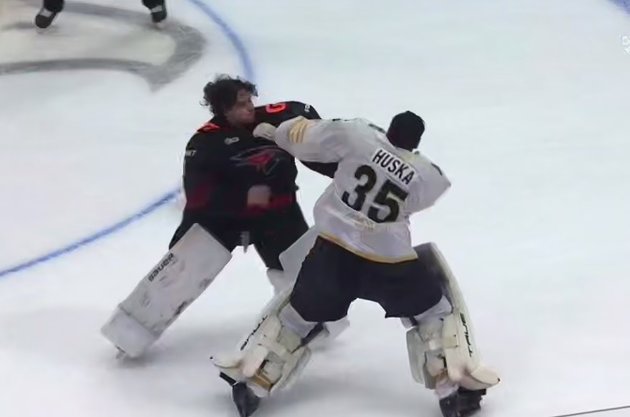 Драка вратарей «Авангарда» и «Адмирала»