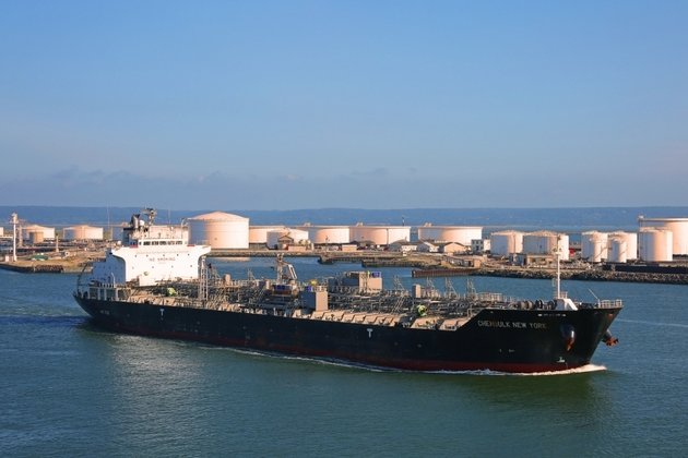 Нефтяной танкер