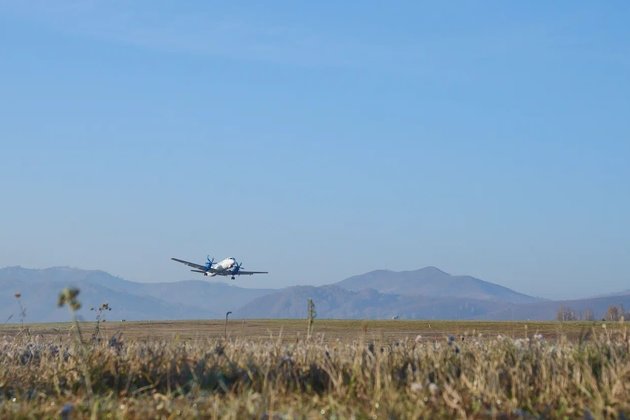 Ил-114-300 во время летных испытаний в Республике Алтай