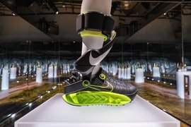 Кроссовки с технологией Project Amplify