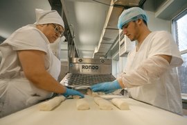 Рабочие хлебозаводе Инской