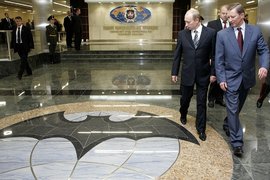 Президент России Владимир Путин в штаб-квартире Главного разведывательного управления Генерального штаба ВС РФ