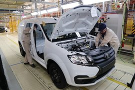 Сборка автомобиля Lada Largus