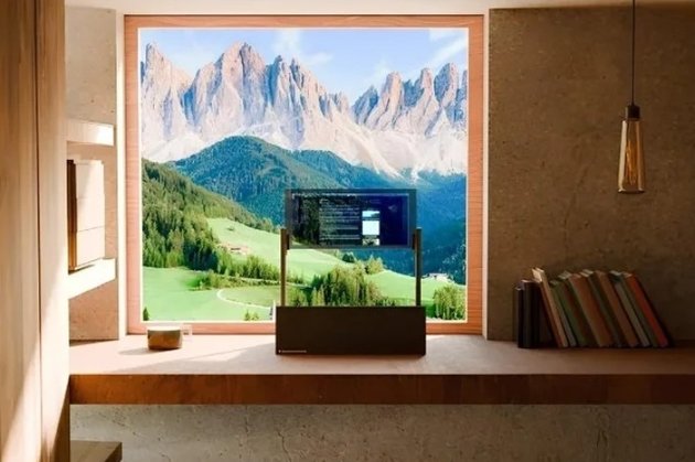 Первый в мире прозрачный монитор Phantom