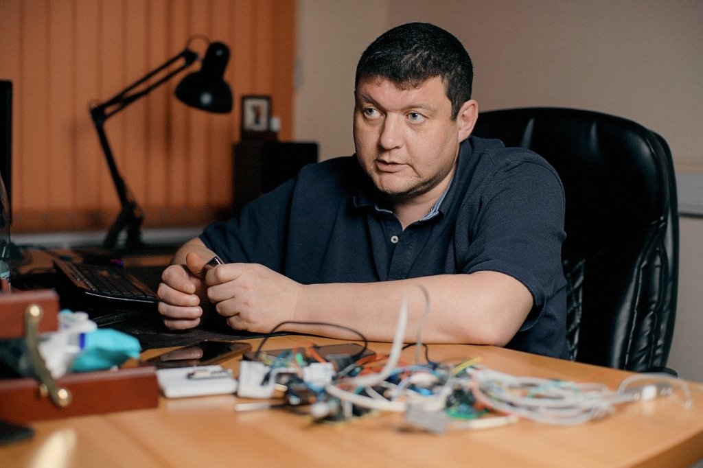 Юрий Сергеевич Майданов, доцент кафедры вычислительных систем СибГУТИ, к. т. н. сертифицированный преподаватель курса IoT от Samsung