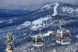 Гондолы на горнолыжном курорте Шерегеш