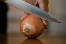 Согласно поверьям, 10 декабря нельзя пользоваться острыми предметами