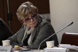 Вера Алентова