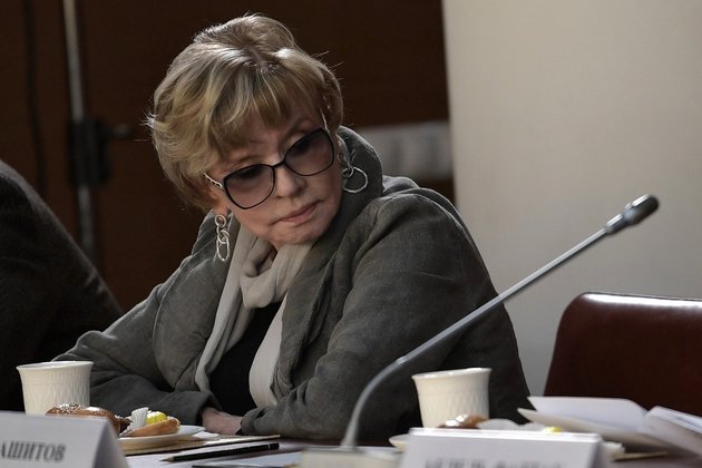 Вера Алентова