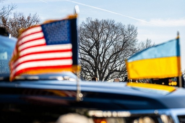 Флаги США и Украины