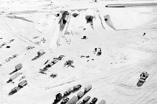 Военная база США Camp Century