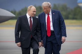 Президенты России и США Владимир Путин и Дональд Трамп