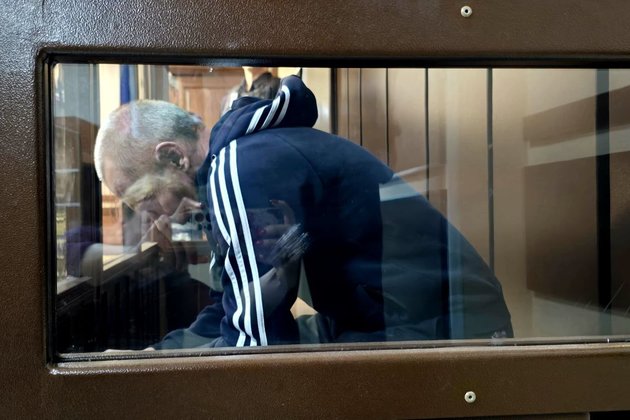 «Барнаульский маньяк» Виталий Манишин в зале суда