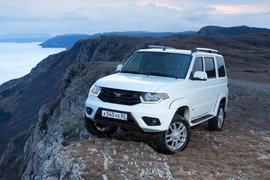 Автомобиль УАЗ Патриот