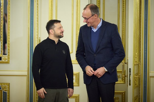 Президент Украины и канцлер Германии Владимир Зеленский и Фридрих Мерц