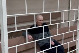 Житель деревни Ушканка, признанный виновным в жестоком убийстве девушки, в зале суда