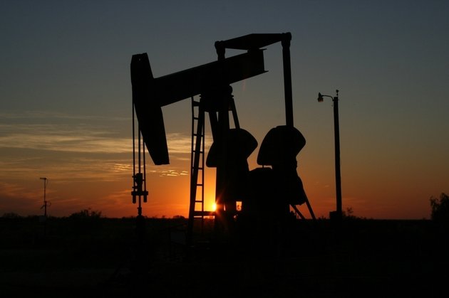 Нефть, станки-качалки