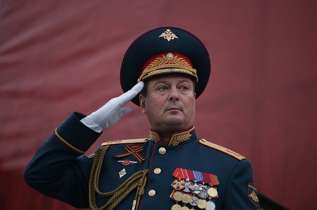 Генерал на репетиции парада 2018