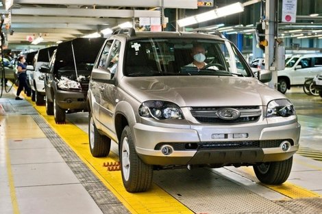 Автомобиль LADA