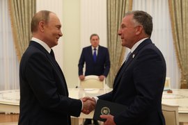 Президент России Владимир Путин и спецпосланник президента США Стив Уиткофф