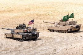 Танки Abrams армии США и Королевских сухопутных войск Саудовской Аравии