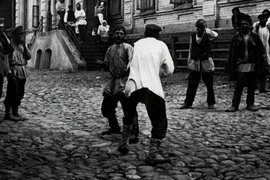 Кулачный бой перед ночлежным домом Бугровых в Нижнем Новгороде
