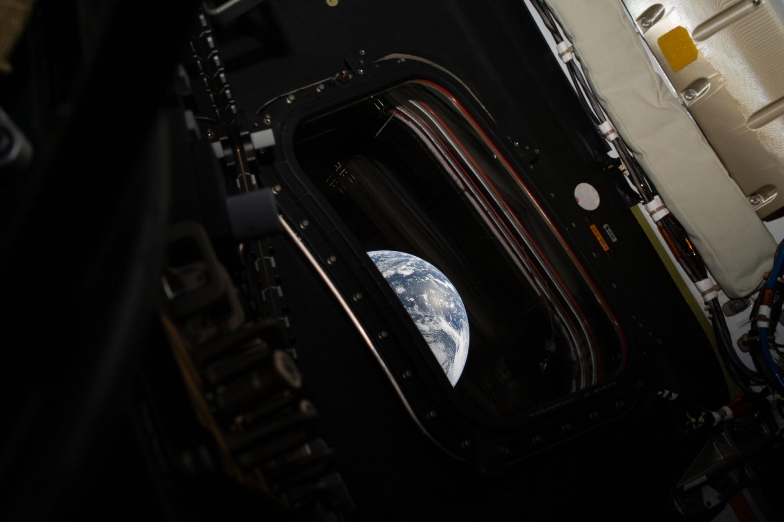 Космический корабль Orion лунной миссии Artemis II Космический корабль Orion лунной миссии Artemis II