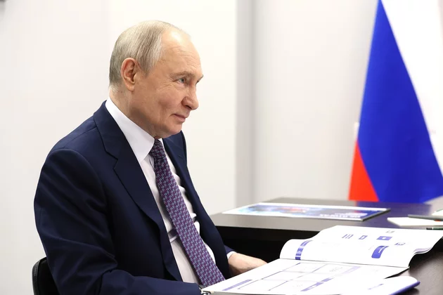 Путин заявил Трампу о готовности объявить перемирие ко Дню Победы