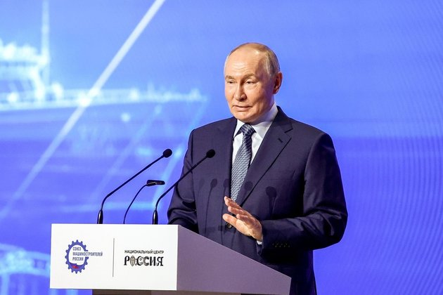 Путин назвал укрепление рубля «грустной темой»