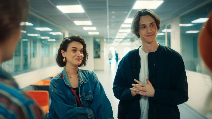 Кадр из сериала «Лэйт Найт Скул» Кадр из сериала «Лэйт Найт Скул»