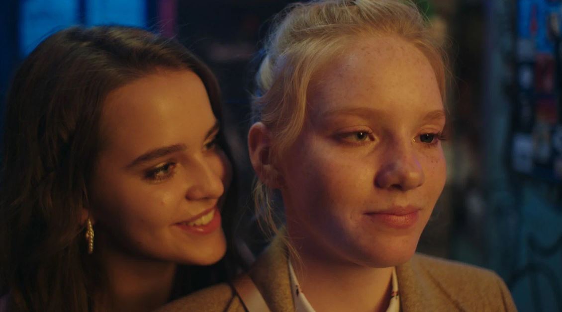 Кадр из сериала «Сама дура» Кадр из сериала «Сама дура»