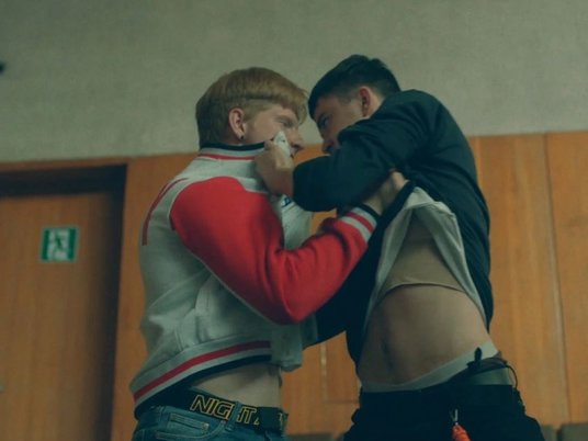 Кадр из сериала «Трудные подростки»