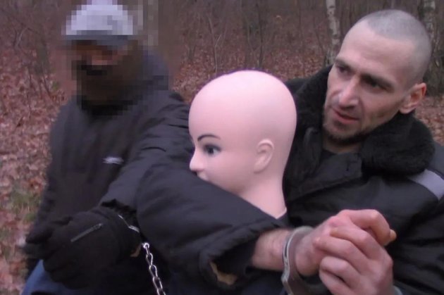 «Сосновский маньяк» Андрей Кийко на следственном эксперименте