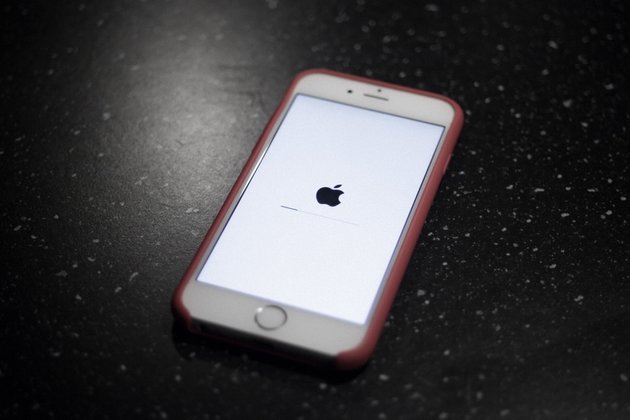 Смартфон iPhone
